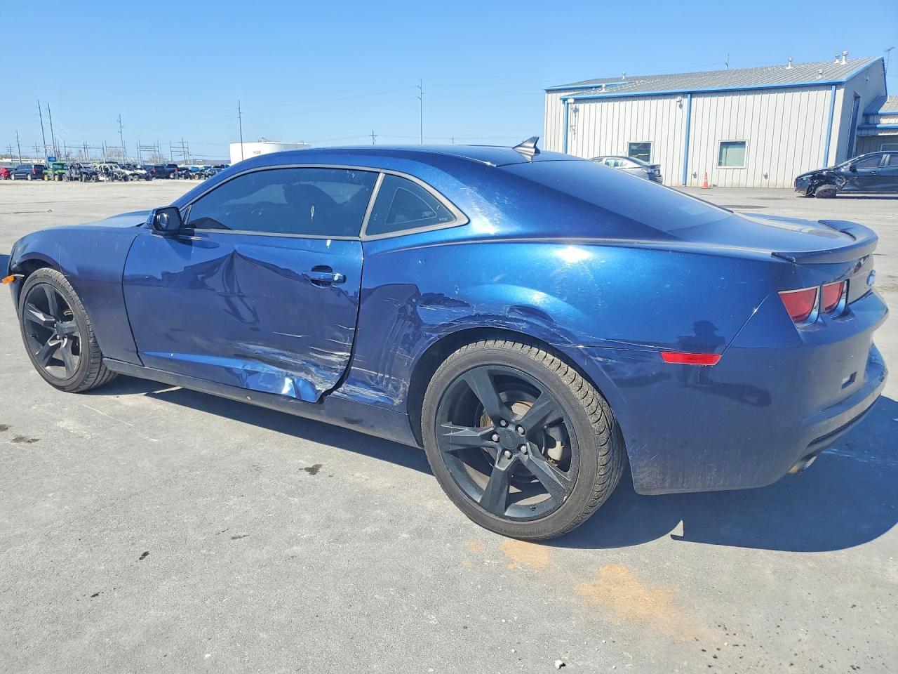 2011 Chevrolet Camaro Ls - Фото 2