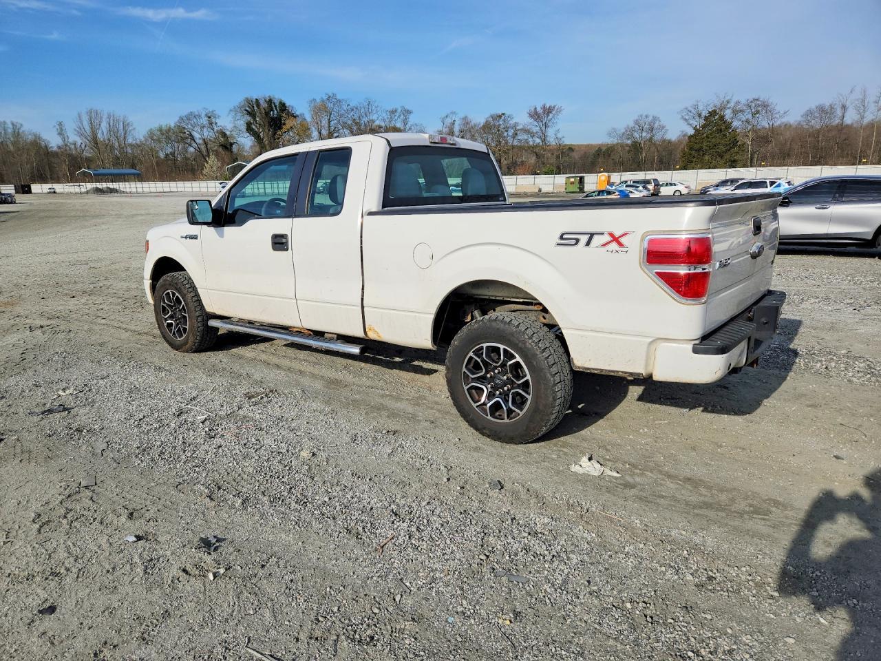 2014 Ford F150 Super Cab - Image 2