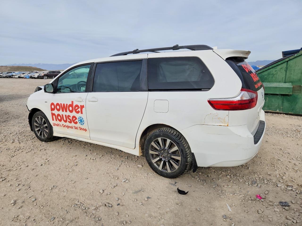 2020 Toyota Sienna Le 7-Passenger - Фото 2