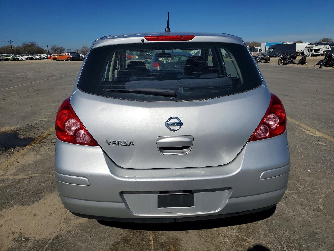 2008 Nissan Versa 1.8 S - Image 6
