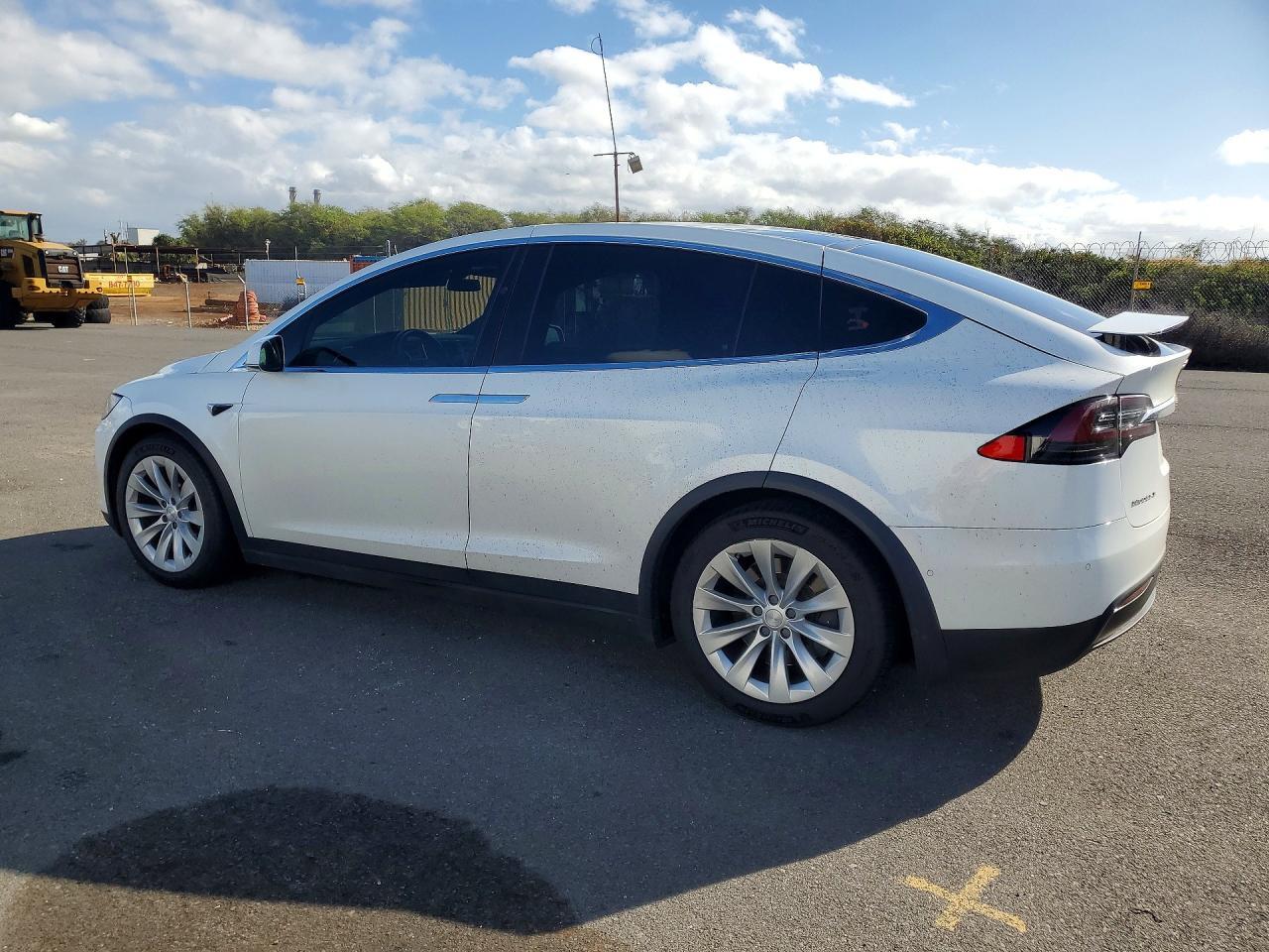2017 Tesla Model X - Фото 2