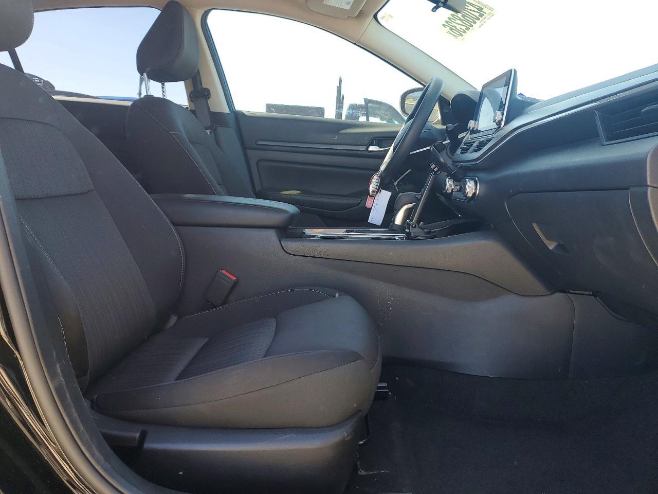 2024 Nissan Altima 2.5 Sv - Image 7