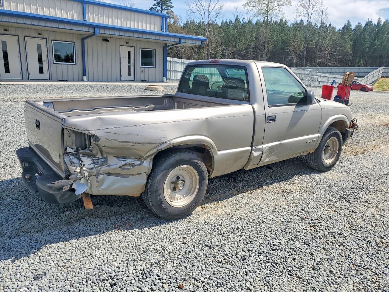 2001 Chevrolet S Truck S10 - Image 3