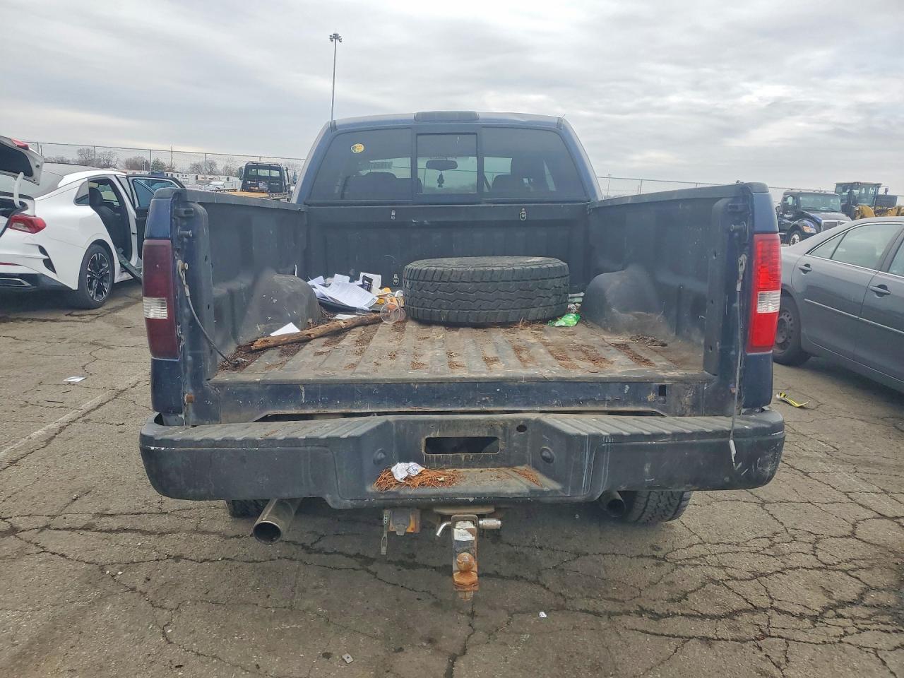 2005 Ford F150 - Image 6
