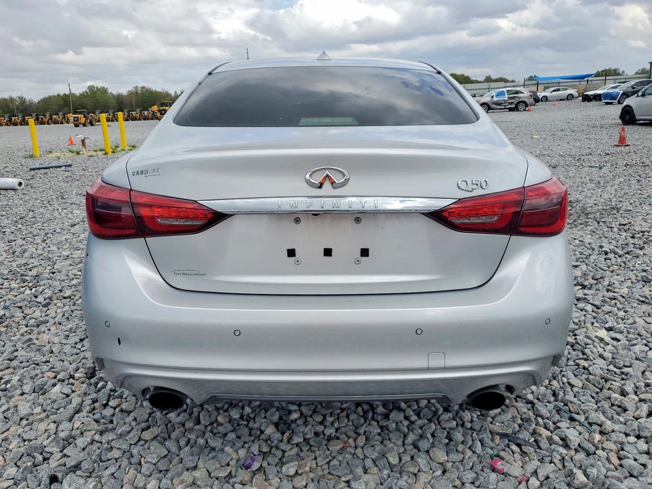 2018 Infiniti Q50 3.0T Luxe - Image 6