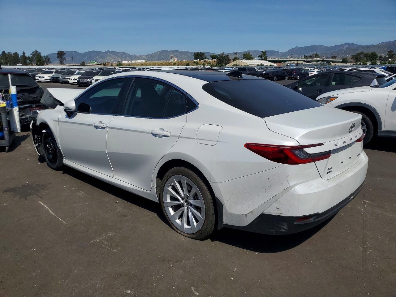 2025 Toyota Camry Xle - Image 2