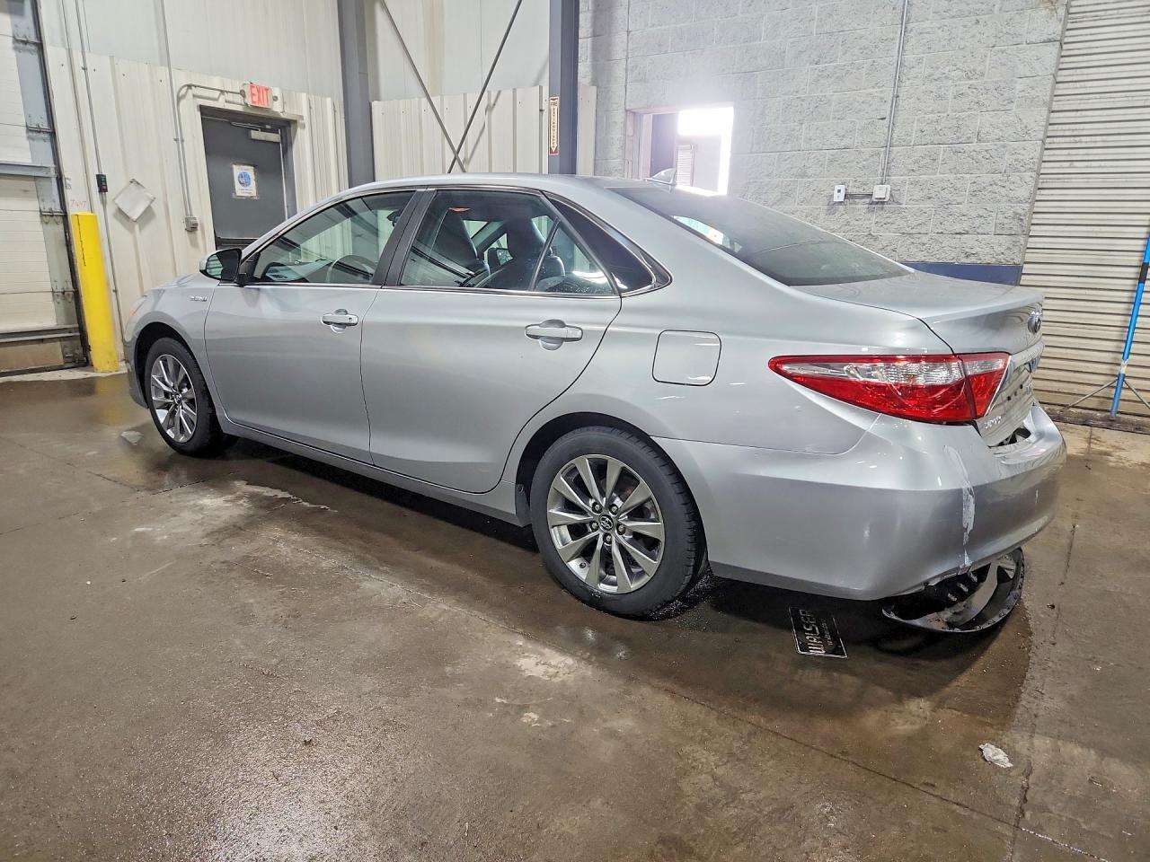 2017 Toyota Camry Hybrid Xle - Фото 2