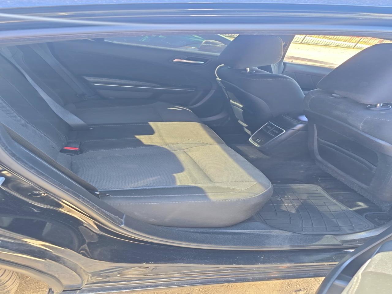 2015 Dodge Charger R - Image 6