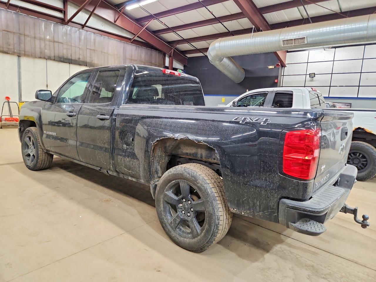 2016 Chevrolet Silverado K1500 Custom - Image 2