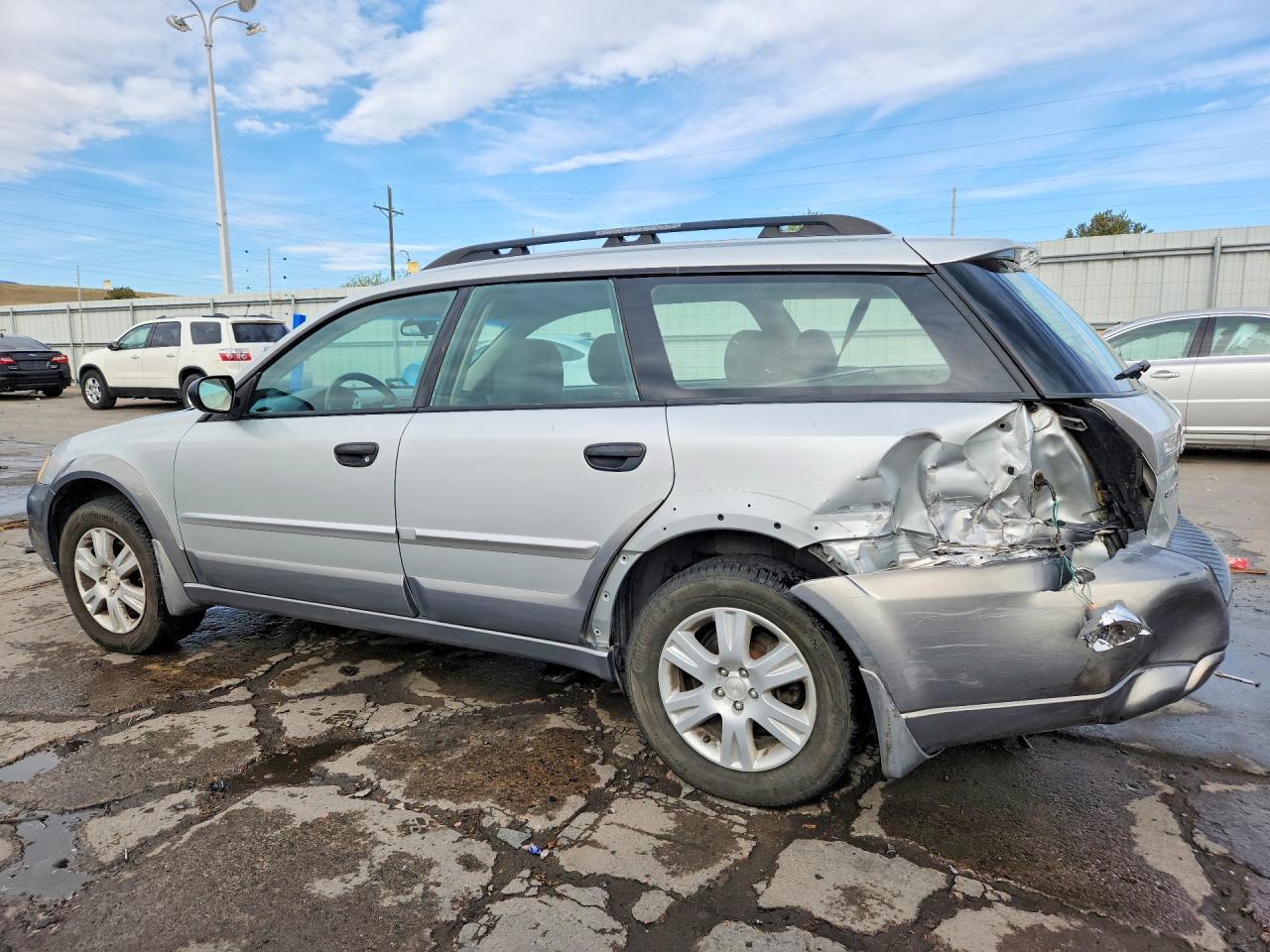 2005 Subaru Legacy Outback 2.5I - Image 2