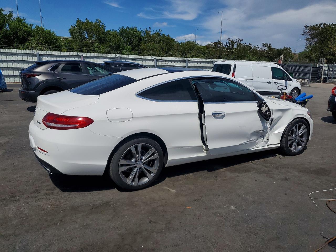 2017 Mercedes-Benz C 300 4Matic - Image 3