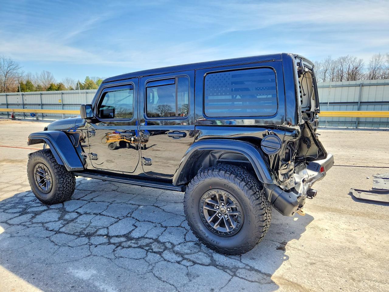 2025 Jeep Wrangler Rubicon 392 - Image 2