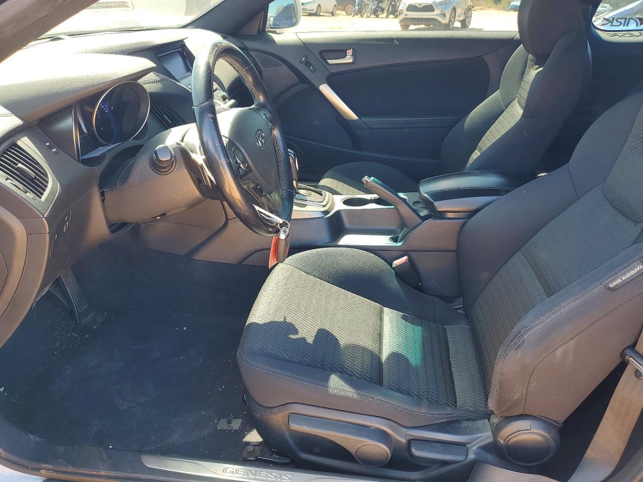 2016 Hyundai Genesis Coupe 3.8 - Image 7