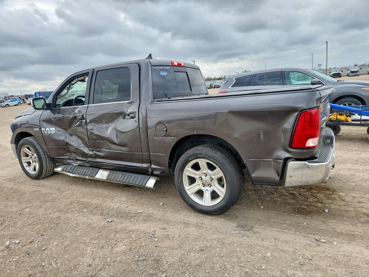 2019 Ram 1500 Classic Slt - Фото 2
