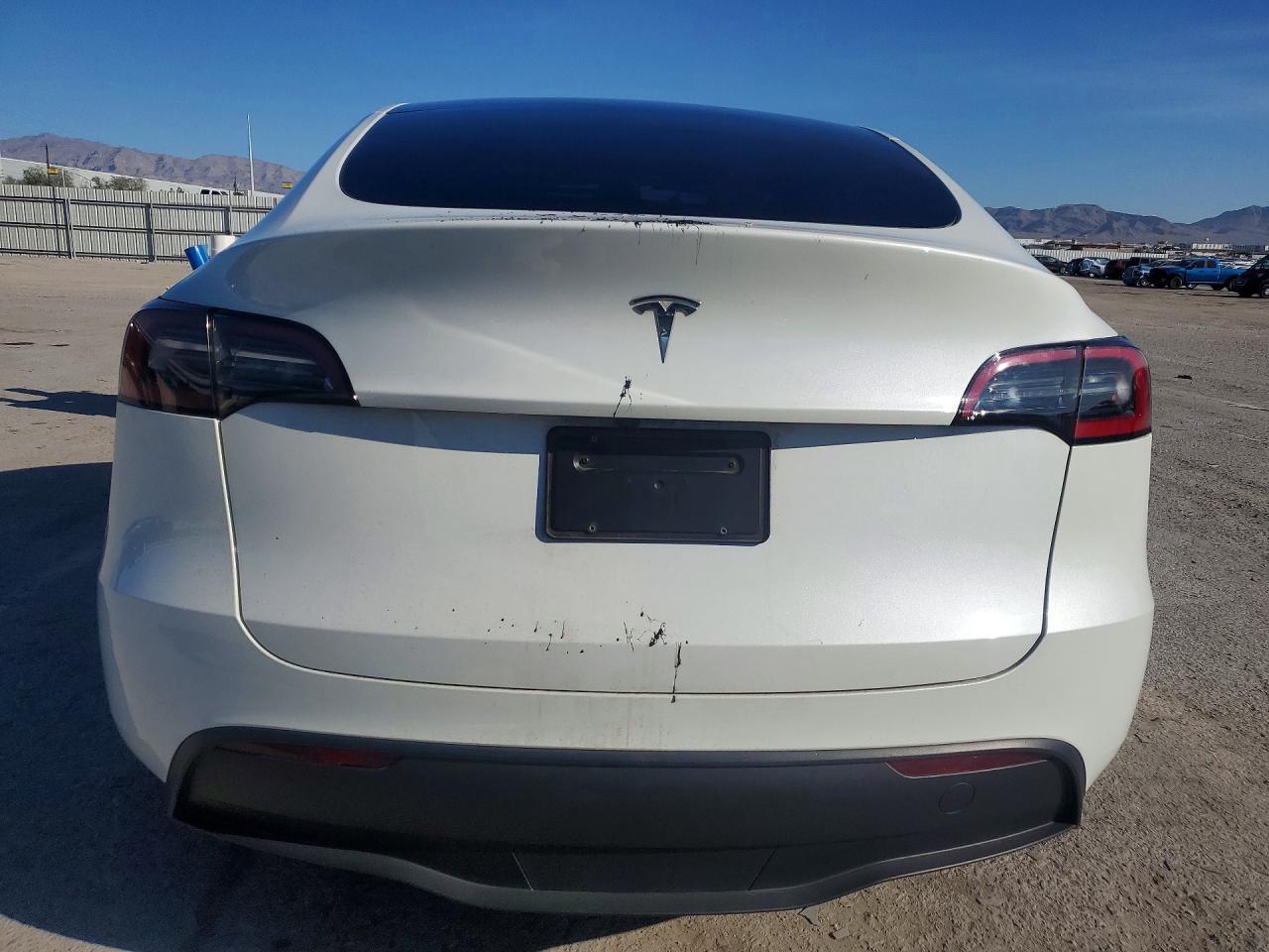 2023 Tesla Model Y - Фото 6