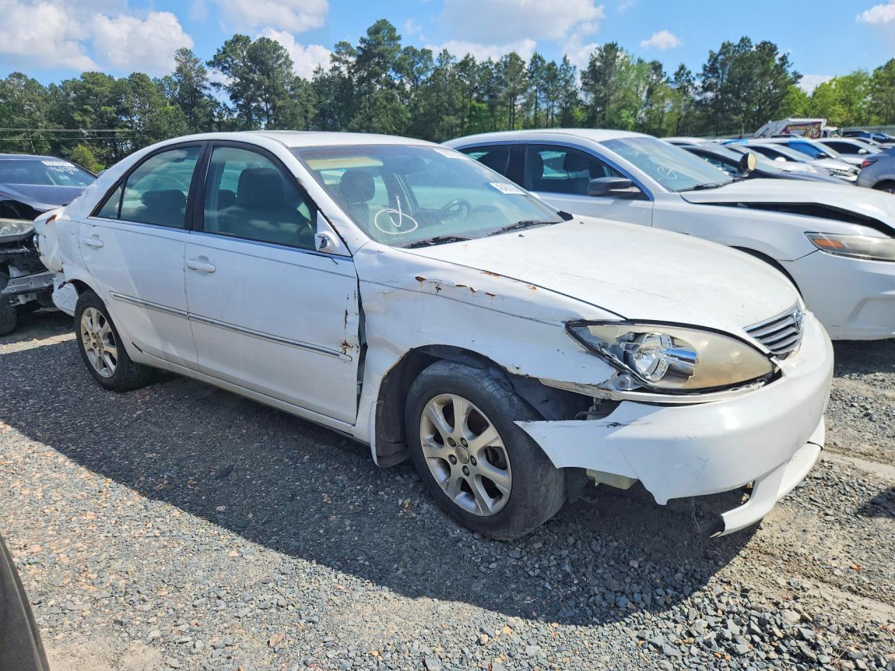 2005 Toyota Camry Le - Image 4