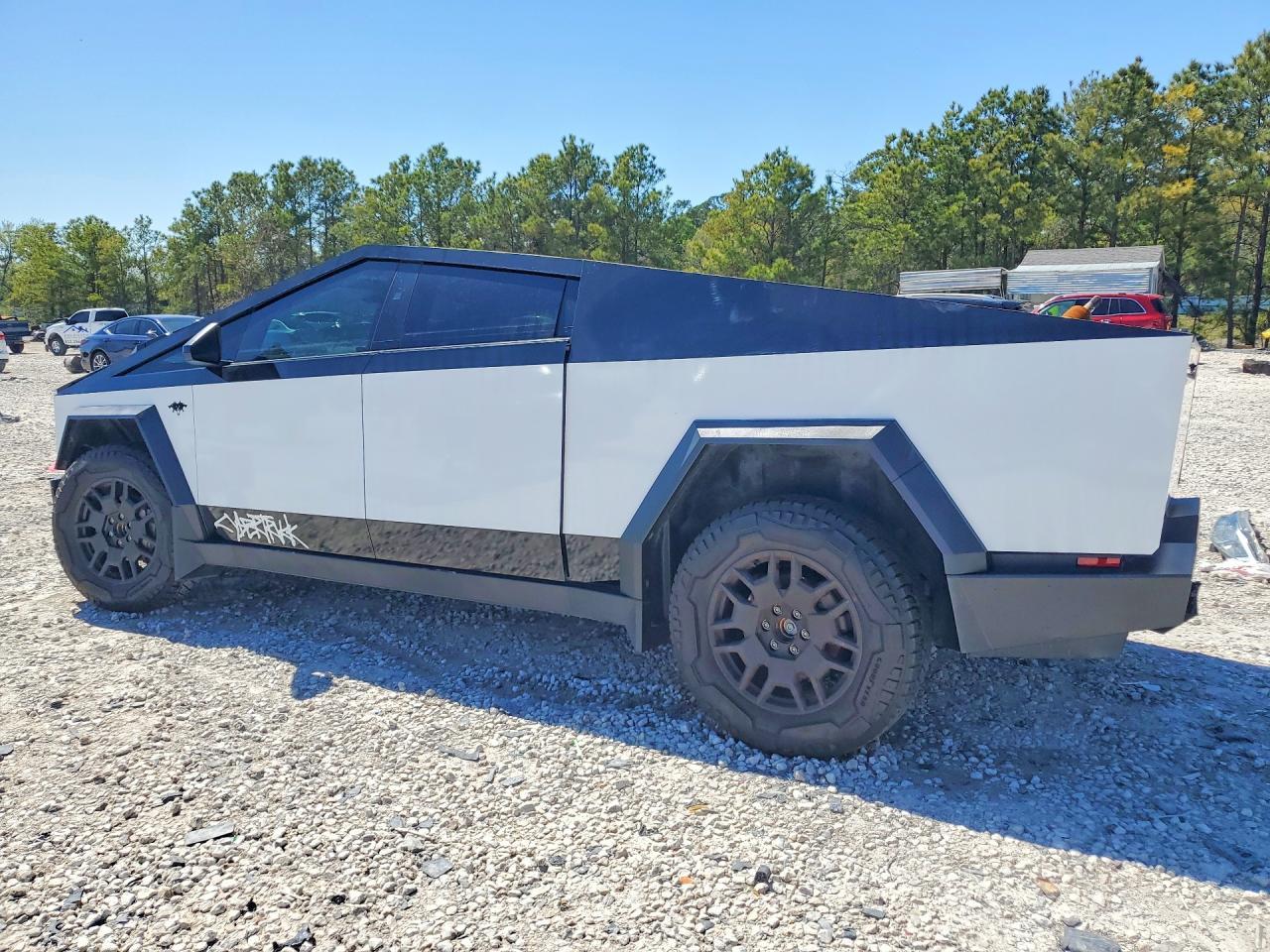 2024 Tesla Cybertruck - Фото 2