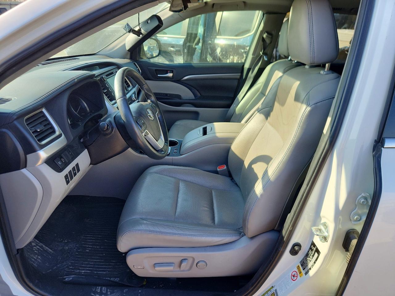 2019 Toyota Highlander Limited - Image 7