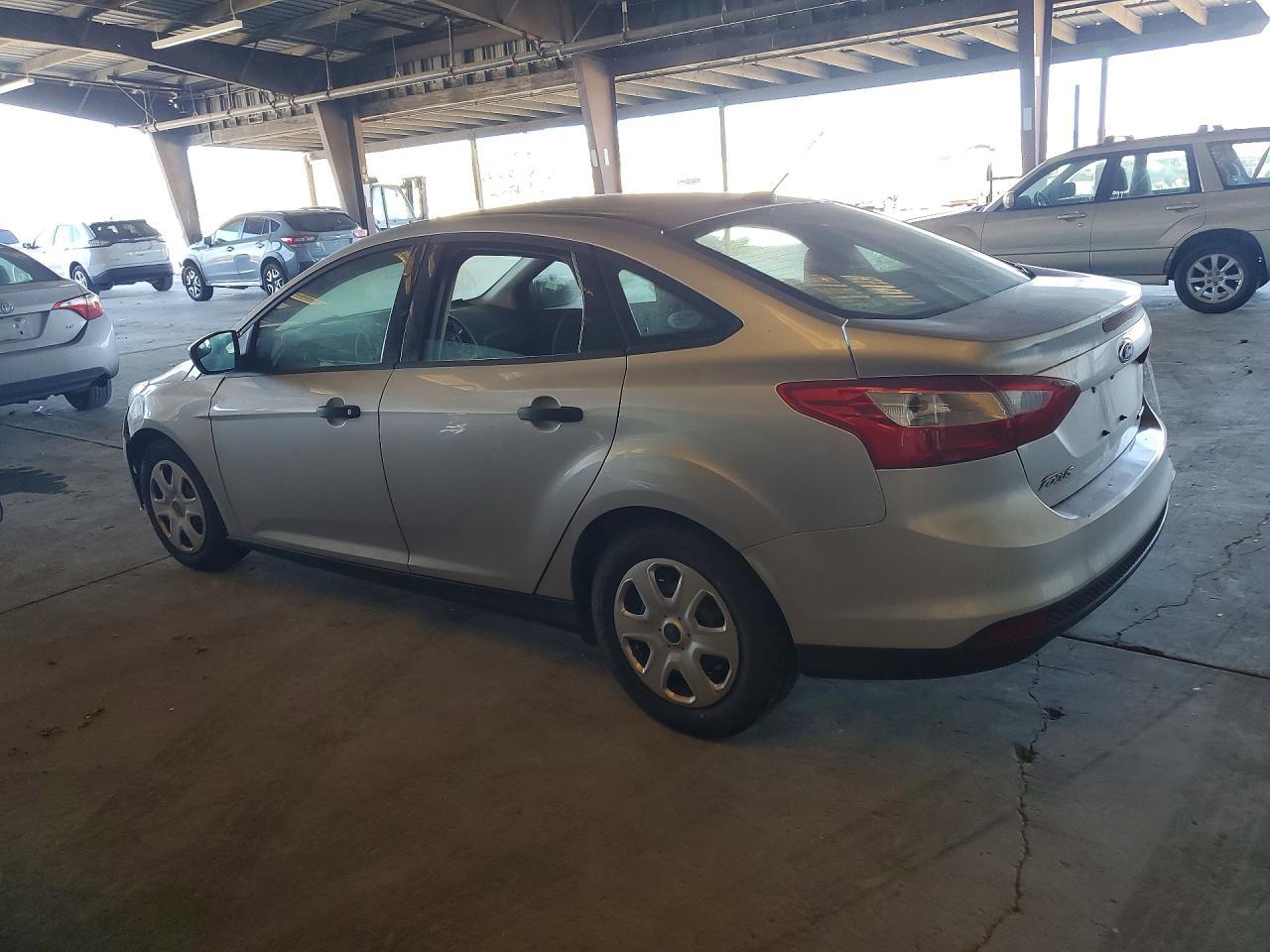 2013 Ford Focus S - Фото 2
