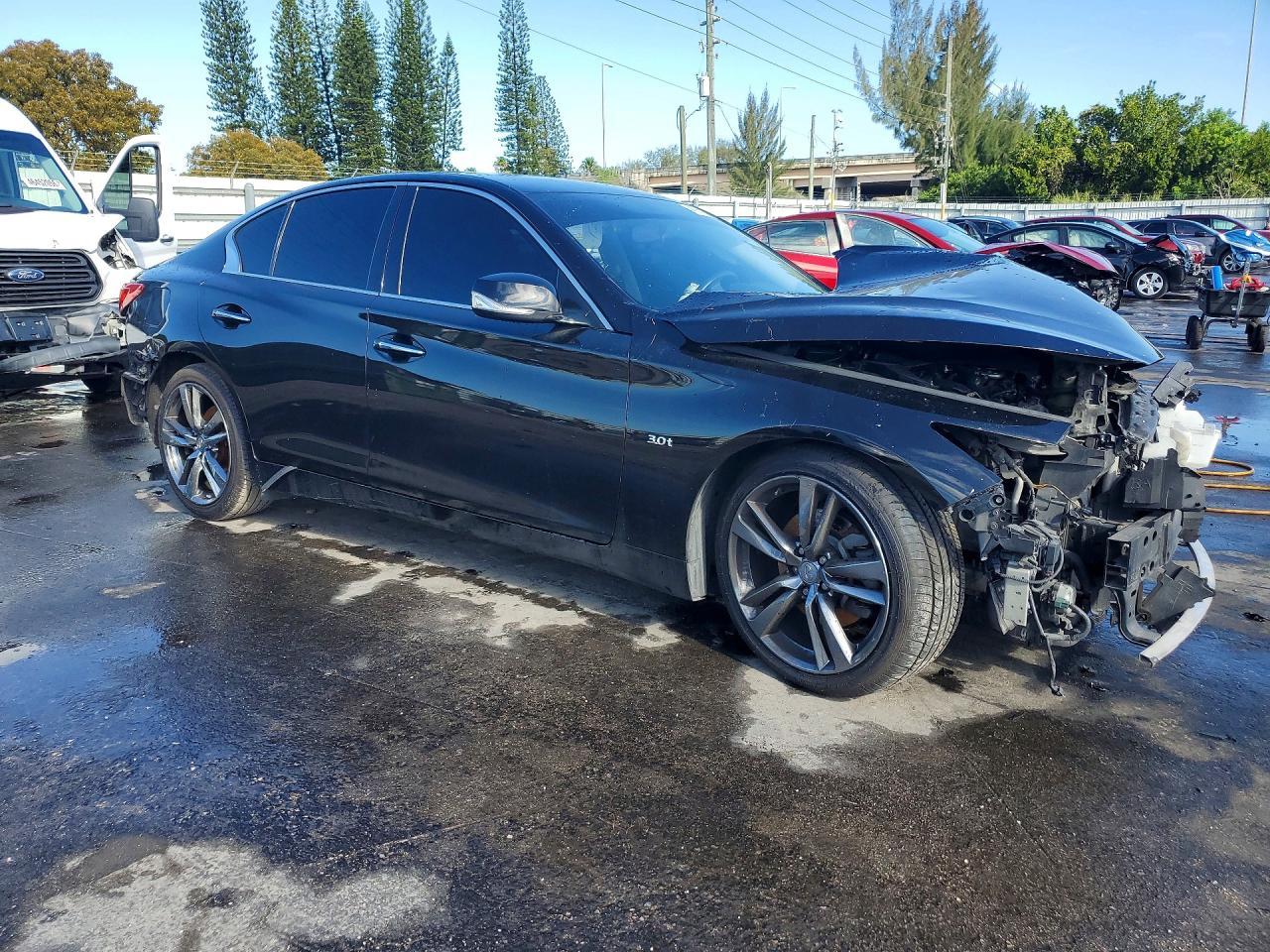 2017 Infiniti Q50 3.0T Premium - Фото 4