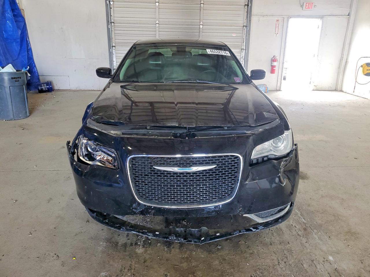 2015 Chrysler 300 Limited - Фото 5