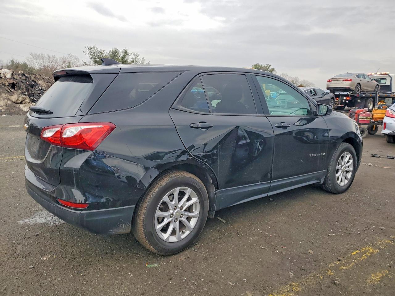 2019 Chevrolet Equinox Ls - Фото 3