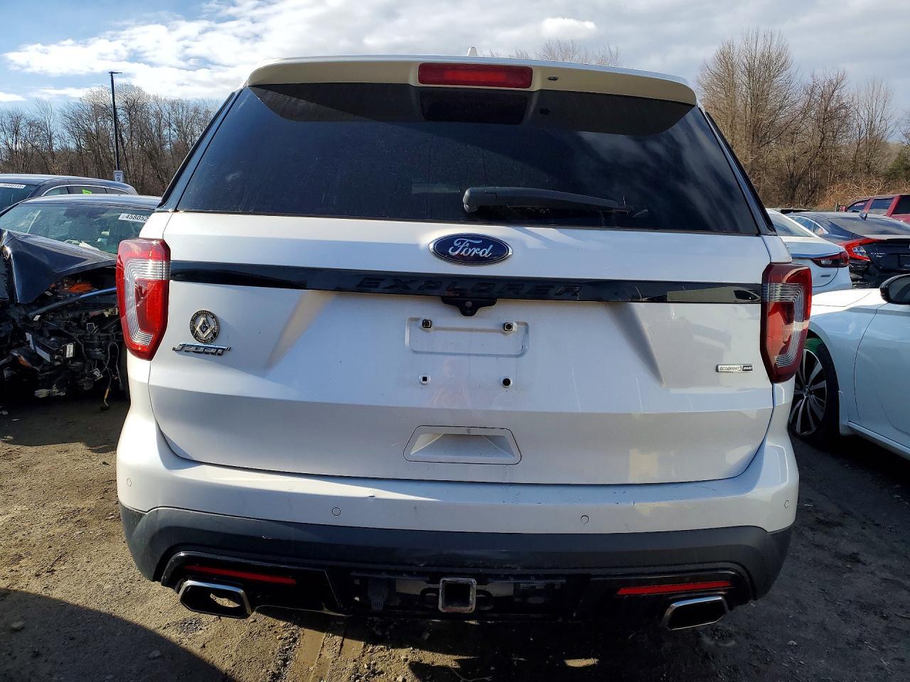 2016 Ford Explorer Sport - Image 6