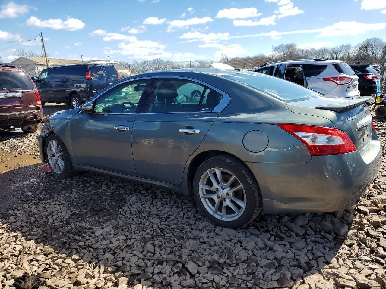 2010 Nissan Maxima 3.5 S - Фото 2
