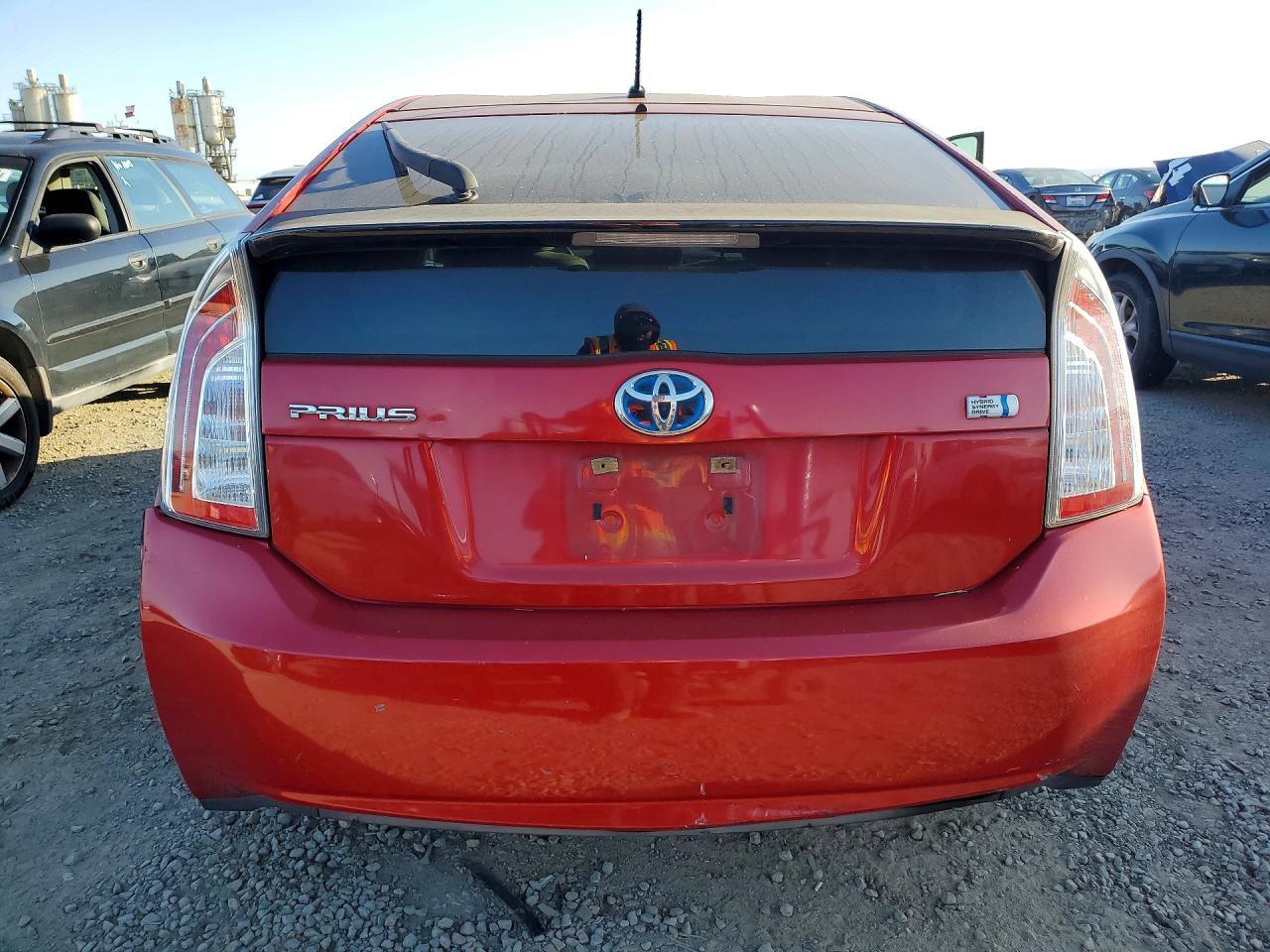 2013 Toyota Prius Two - Фото 6