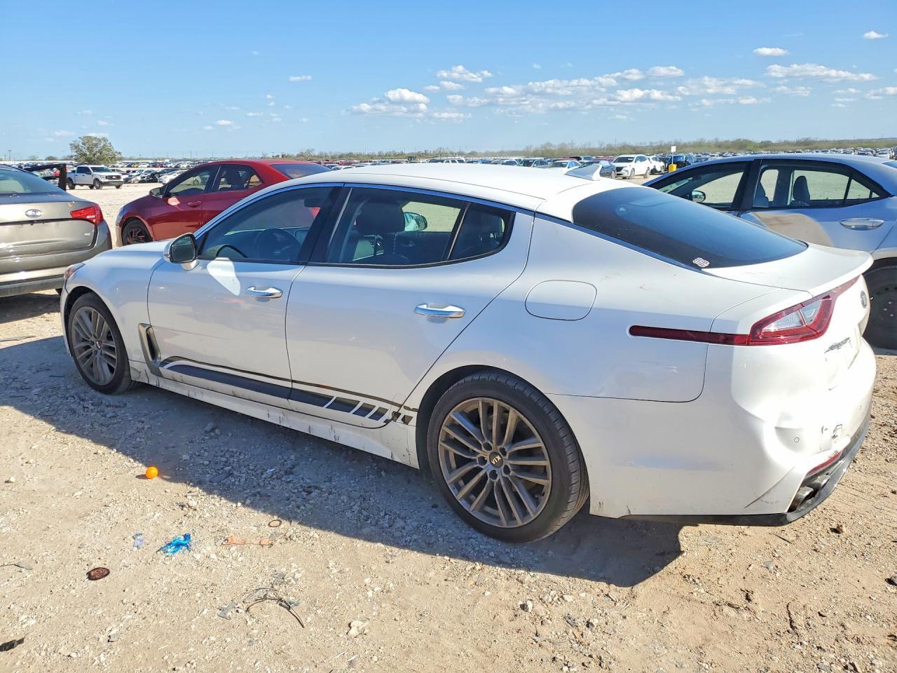 2018 Kia Stinger Base - Фото 2