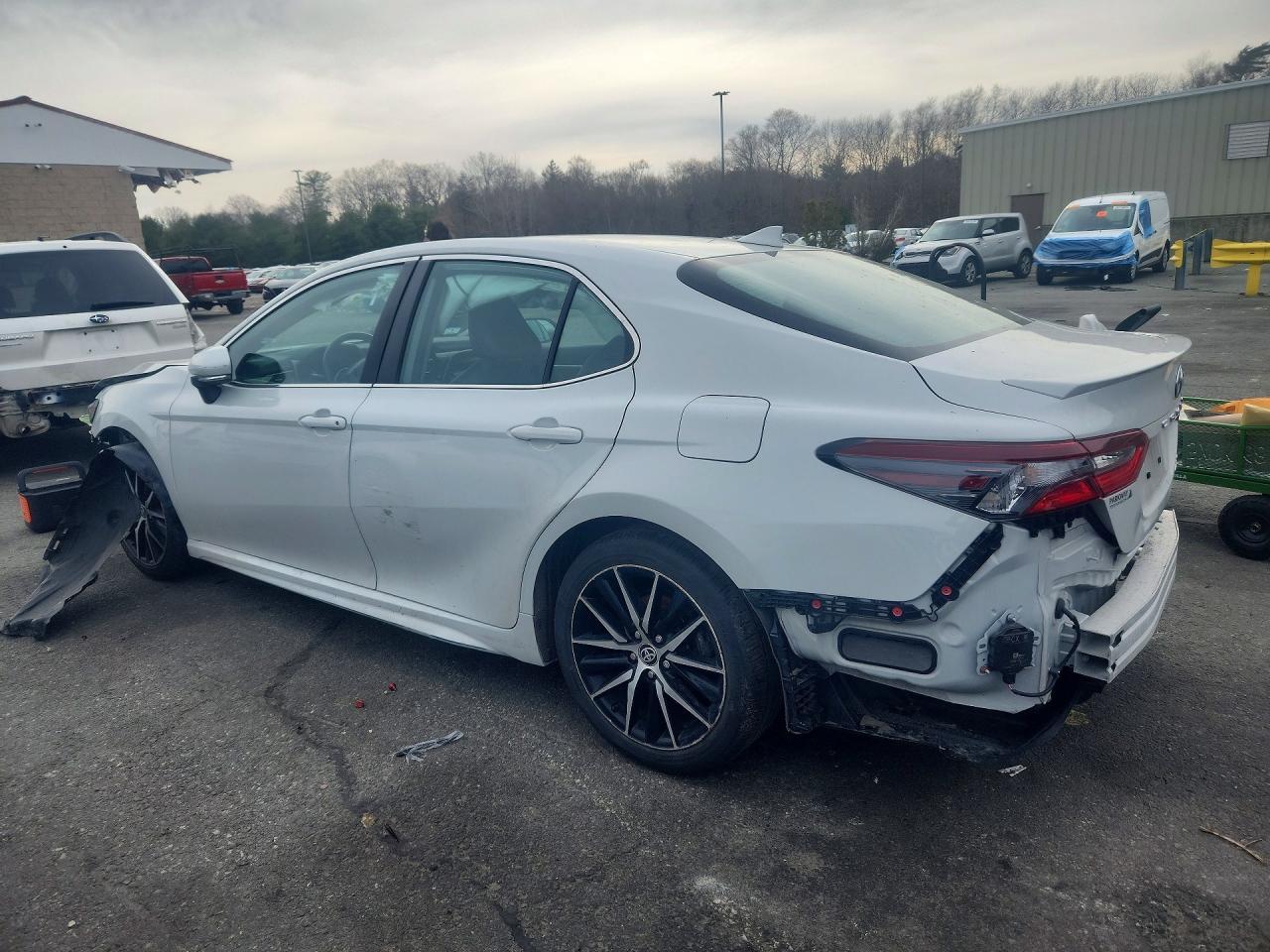 2023 Toyota Camry Se - Фото 2