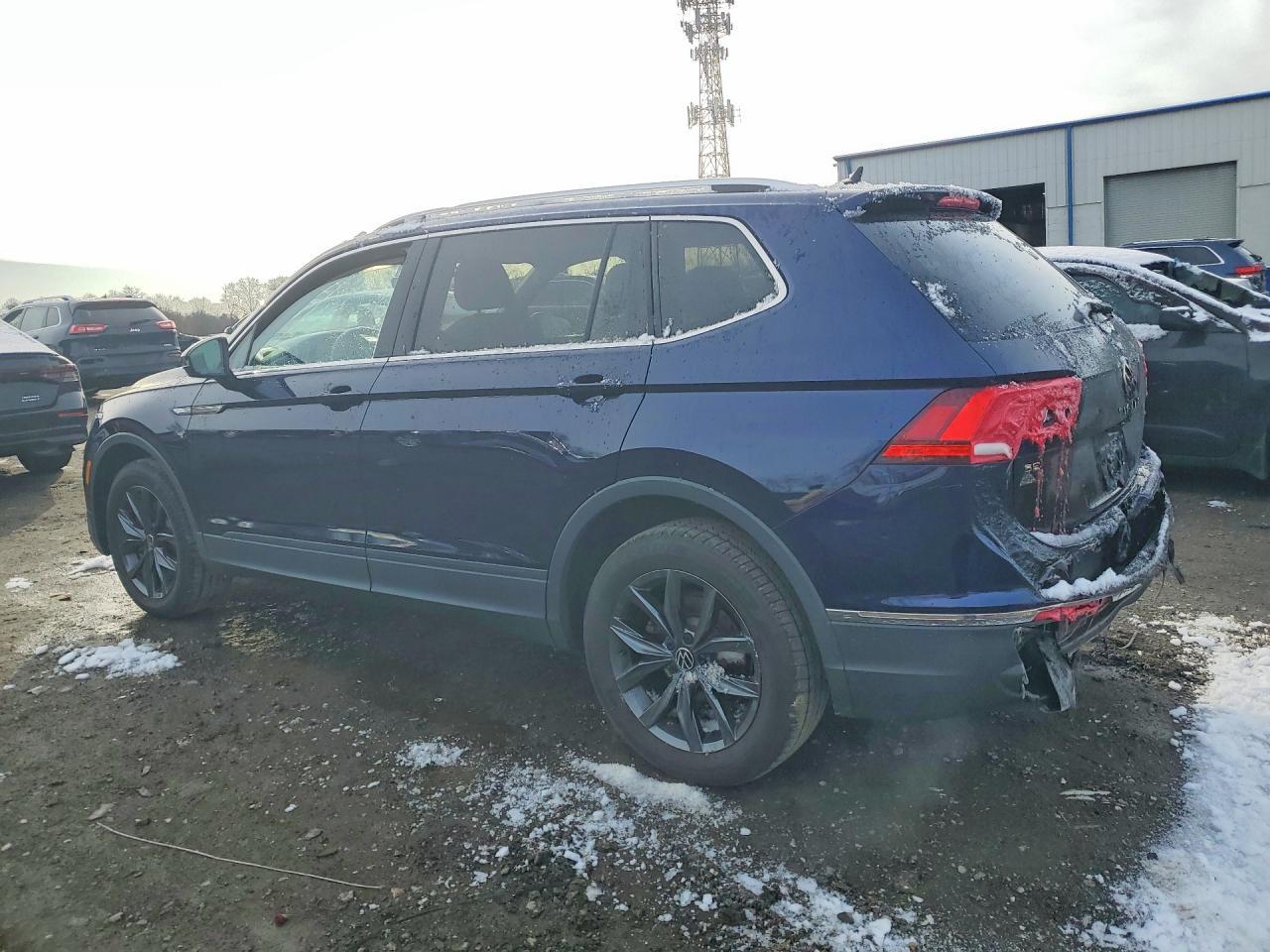 2023 Volkswagen Tiguan Se - Фото 2