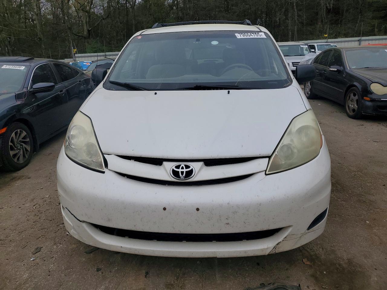 2006 Toyota Sienna Ce 7 Passenger - Image 5