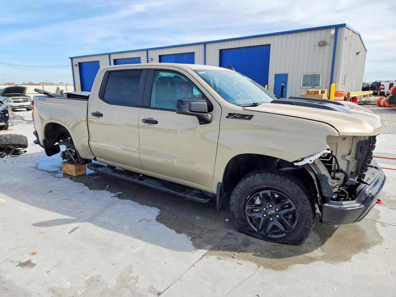 2023 Chevrolet Silverado K1500 Lt Trail Boss - Image 4