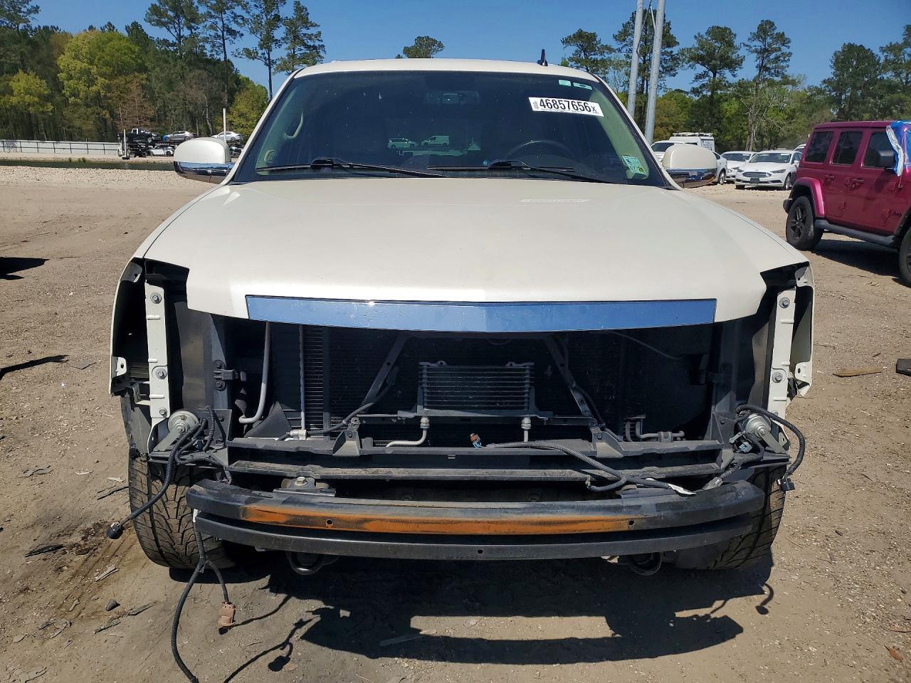 2014 Cadillac Escalade Luxury - Image 5