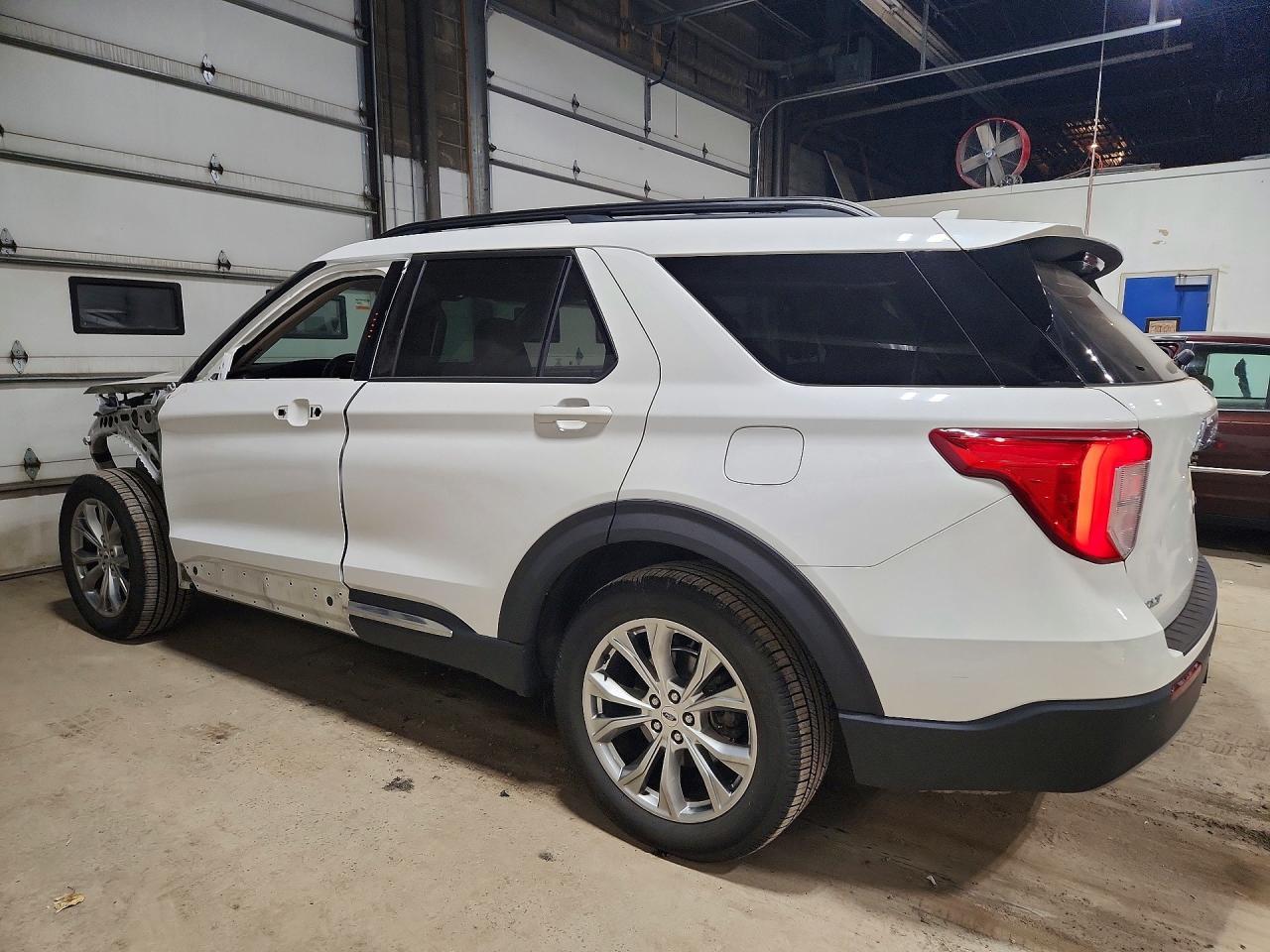 2020 Ford Explorer Xlt - Image 2