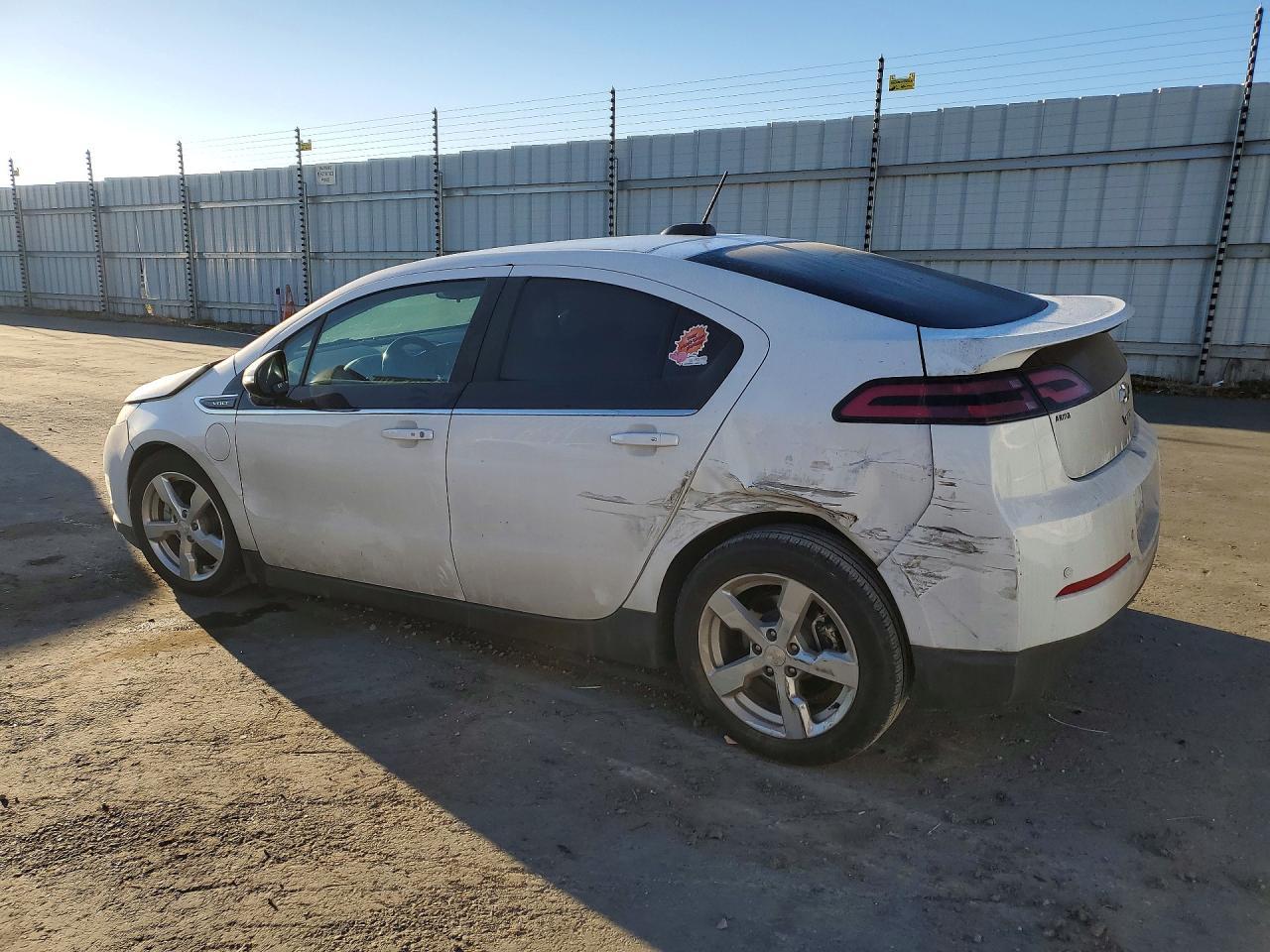 2015 Chev Volt - Фото 2
