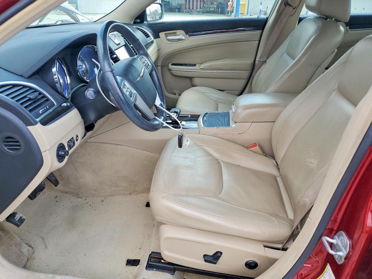 2012 Chrysler 300 Limited - Фото 7