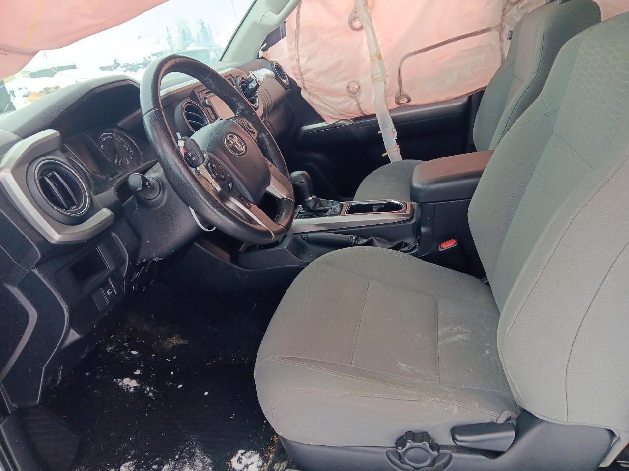 2018 Toyota Tacoma Access Cab - Image 7