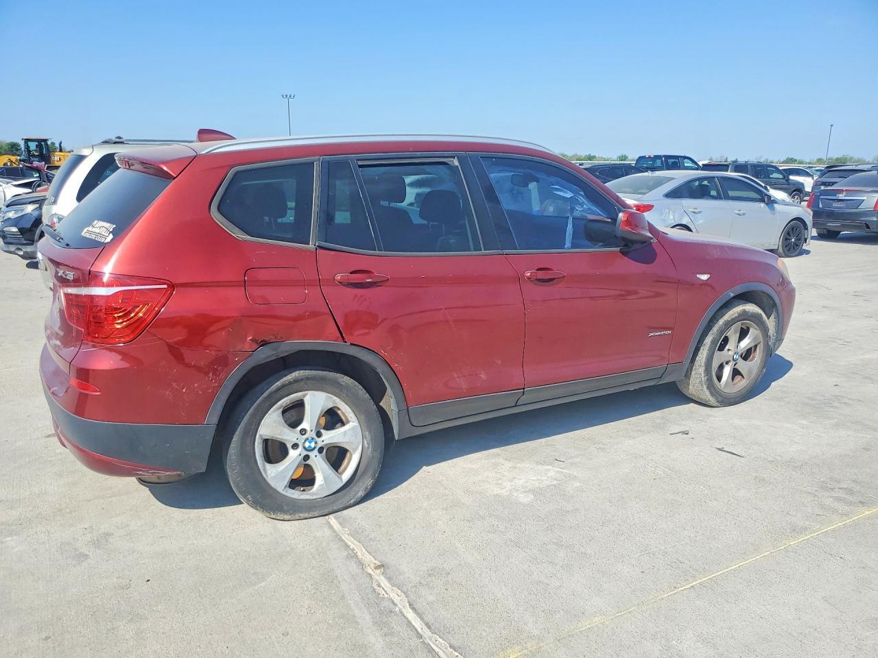2011 BMW X3 xDrive28I - Фото 3