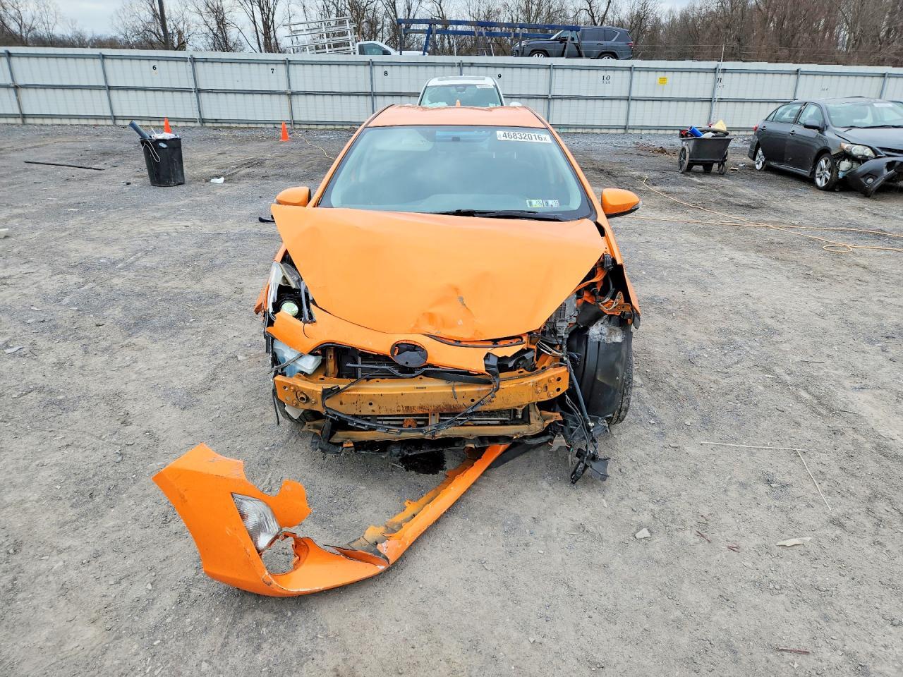 2015 Toyota Prius C Two - Image 5