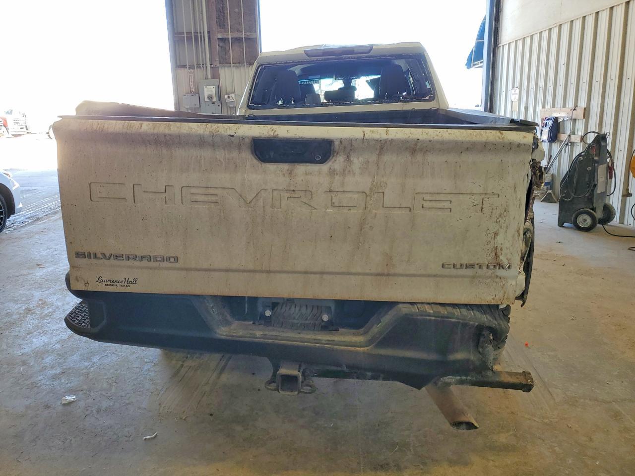 2022 Chevrolet Silverado K2500 Custom - Фото 6