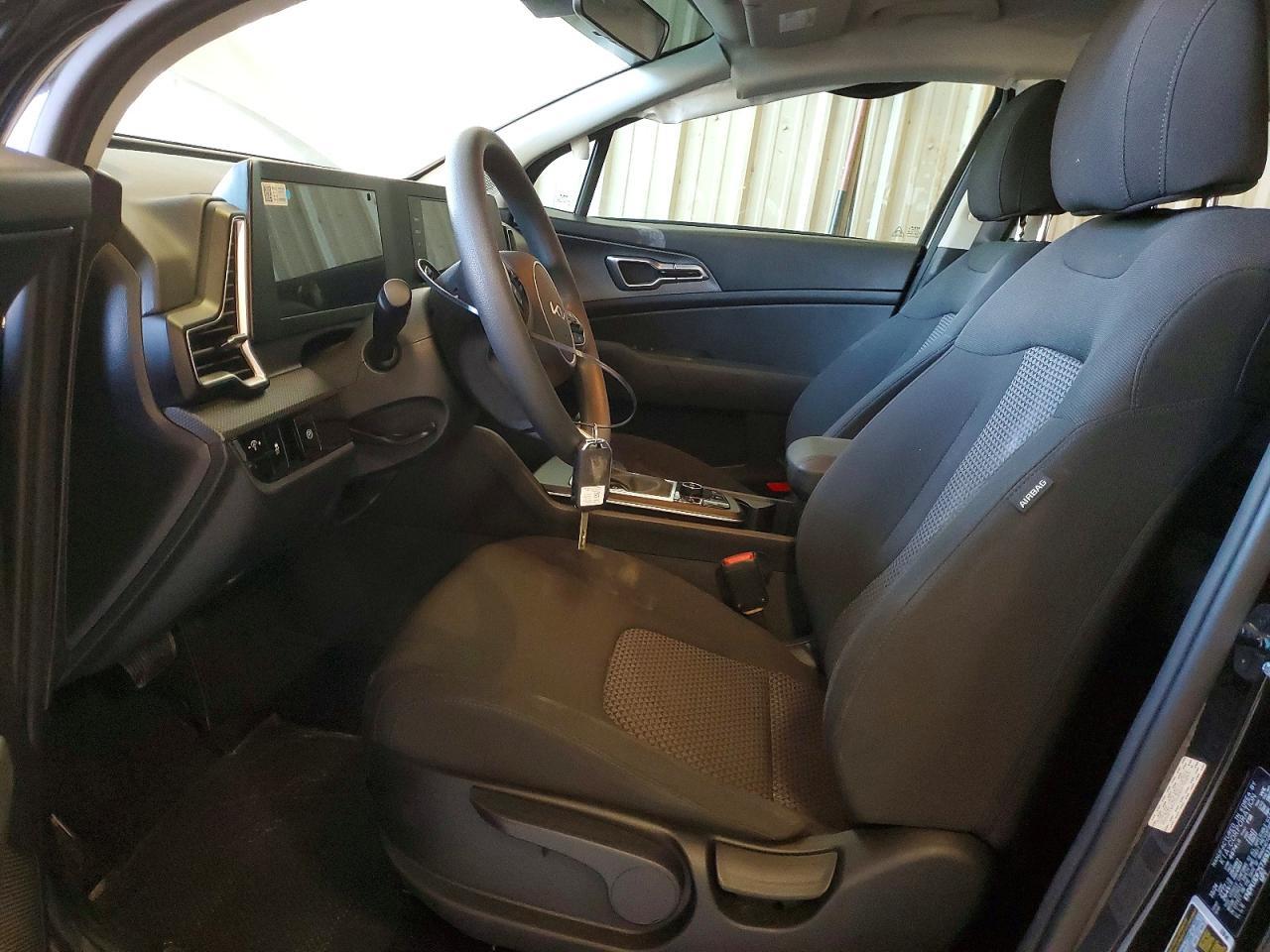 2025 Kia Sportage Lx - Image 7