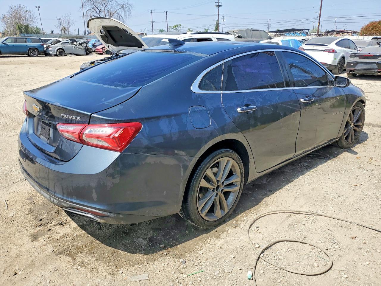 2020 Chevrolet Malibu Premier - Image 3