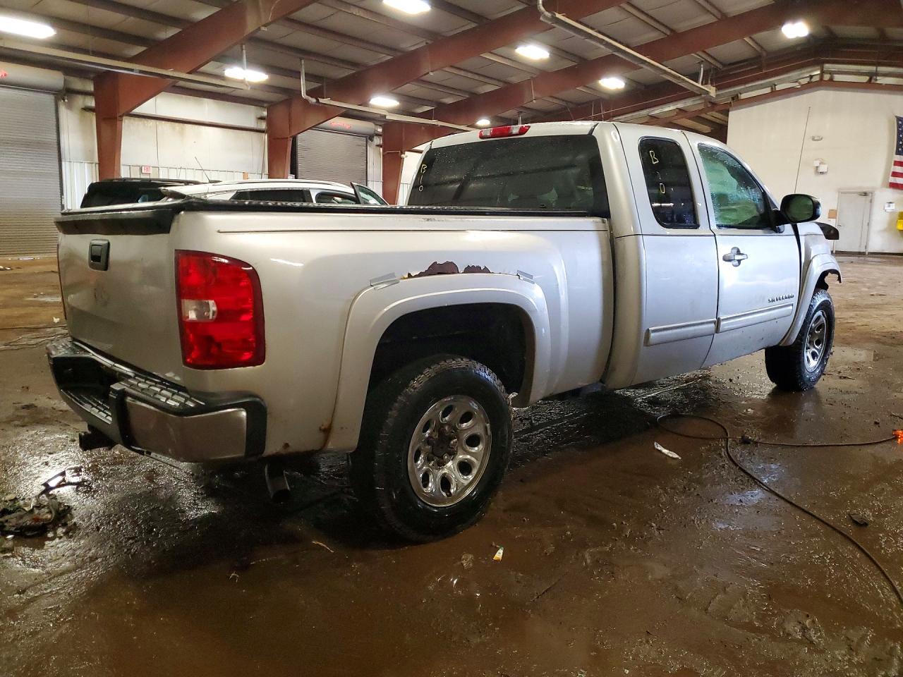 2011 Chevrolet Silverado K1500 Ls - Фото 3