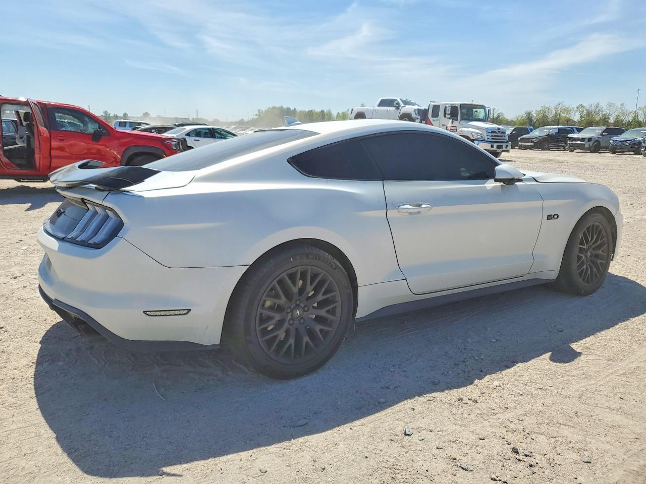 2021 Ford Mustang Gt - Image 3