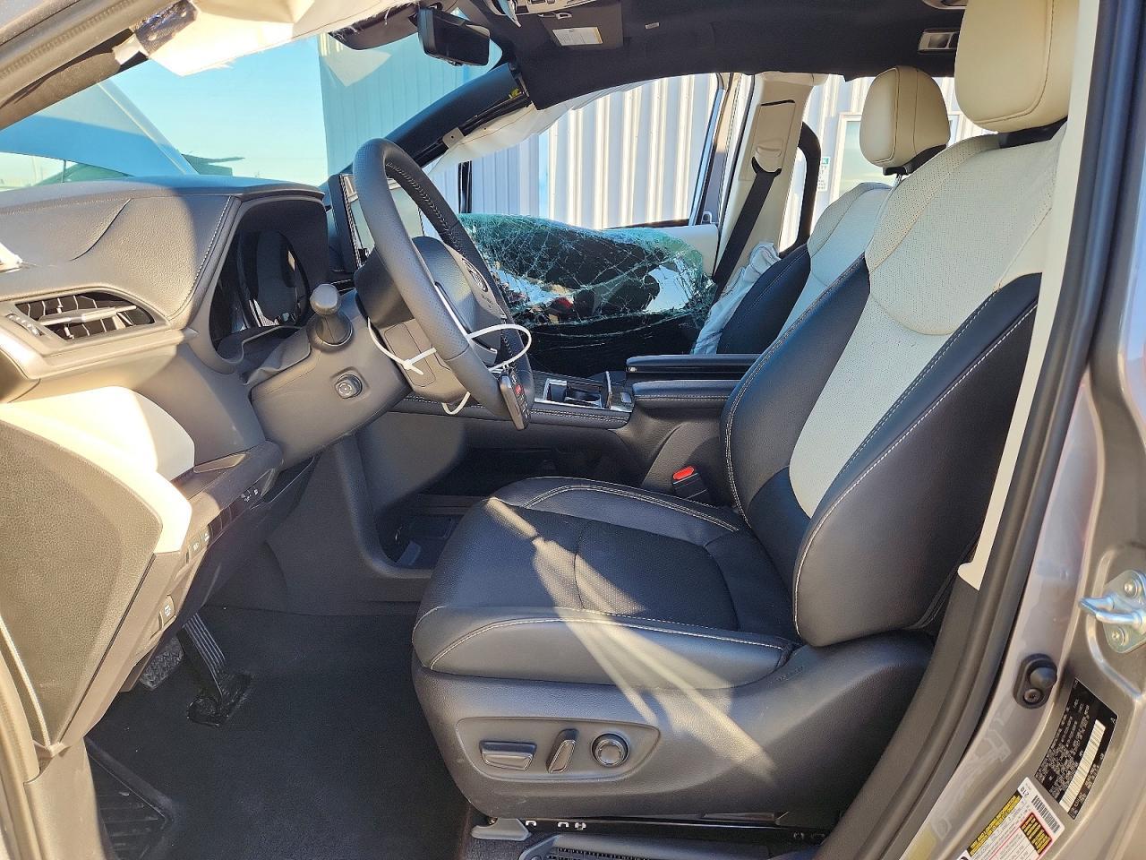 2026 Toyota Sienna Limited 7-Passenger - Фото 7