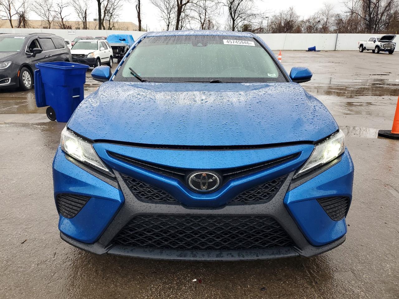 2018 Toyota Camry Se - Фото 5