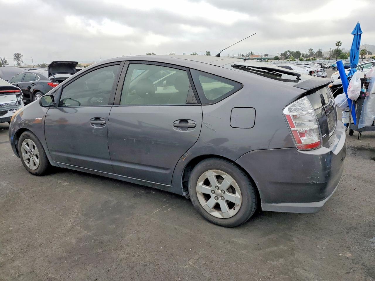 2007 Toyota Prius Base - Image 2