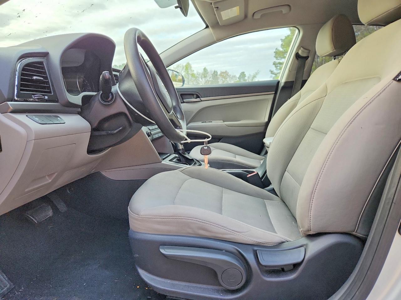 2017 Hyundai Elantra Se - Фото 7